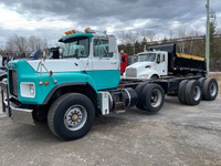 2000 Mack  Cab & Chassis