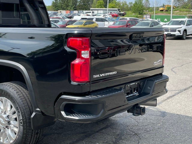 2020 Chevrolet Silverado 2500HD in Cars & Trucks in Oakville / Halton Region - Image 4