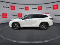Low Mileage! Experience premium interior trimmings and impressive fuel economy in this class-leading... (image 4)