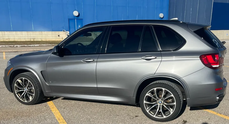 2017 BMW X5. m sport Package / moonroof