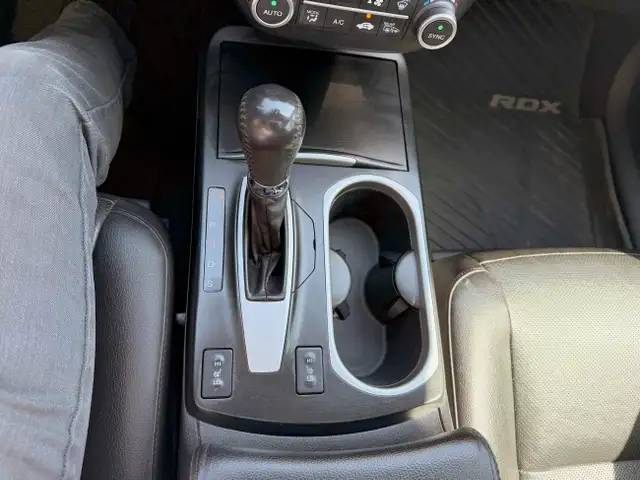2016 Acura RDX Tech Pkg AWD in Cars & Trucks in Longueuil / South Shore - Image 25