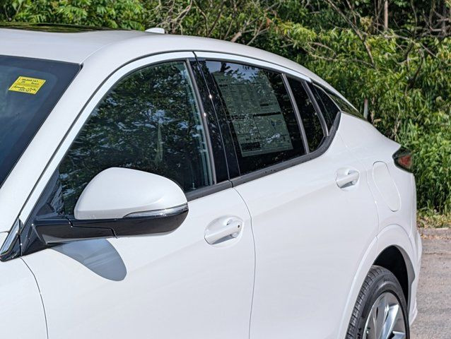 2025 Buick Envista Avenir- Adv Safety Pkg - Pwr Moonroof in Cars & Trucks in Barrie - Image 3