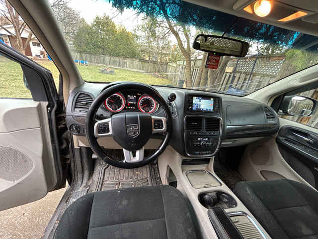 2012 Dodge Grand Caravan Crew in Cars & Trucks in Cambridge - Image 3