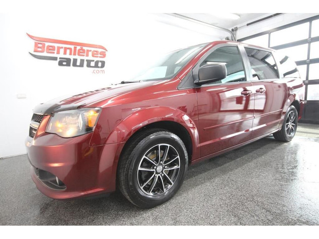 2017 Dodge Grand Caravan SXT / BLACK TOP / DVD in Cars & Trucks in Lévis - Image 4