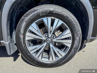 This 2021 Nissan Rogue SV offers a compelling blend of practicality and style, perfect for navigatin... (image 9)