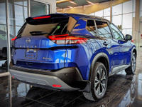 Comes equipped with: Power Mirrors, Sunroof , Shark fin antenna, Halogen Headlamps, Courtesy lights,... (image 4)