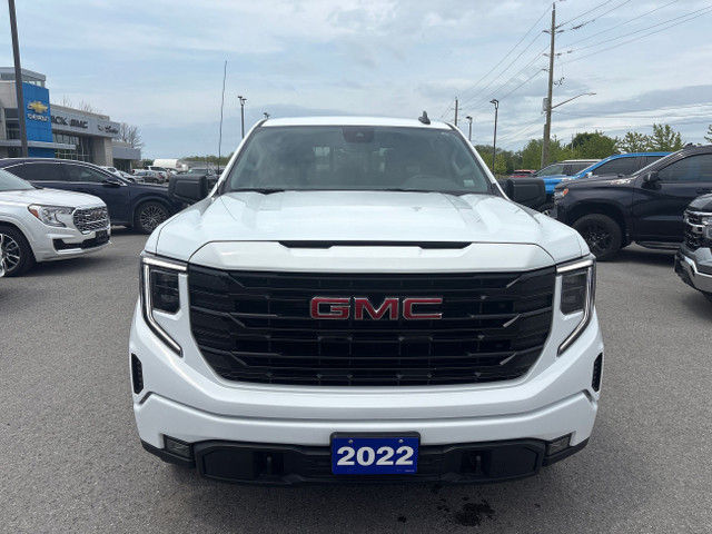 2022 GMC Sierra 1500 Elevation Elevation Crew + 5.3L + 1 Owner in Cars & Trucks in Oshawa / Durham Region - Image 2