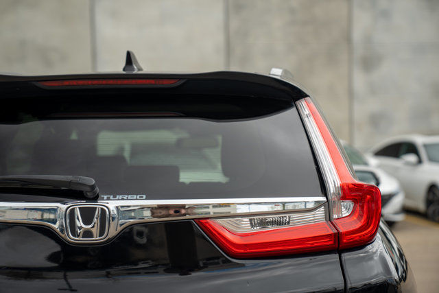 2019 Honda CR-V Touring in Cars & Trucks in Edmonton - Image 4