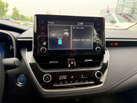 Experience impressive efficiency and advanced technology with the 2022 Toyota Corolla Hybrid LE. Pow... (image 5)