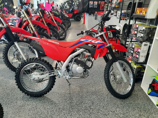 2024 HONDA MC CRF125FB BIG WHEEL DIRT BKE SEASON IS HERE in Other in Bridgewater - Image 3