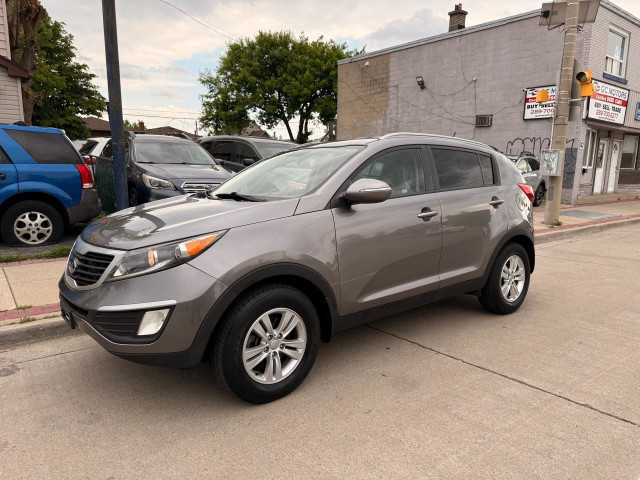 2013 Kia Sportage LX in Cars & Trucks in Hamilton - Image 4