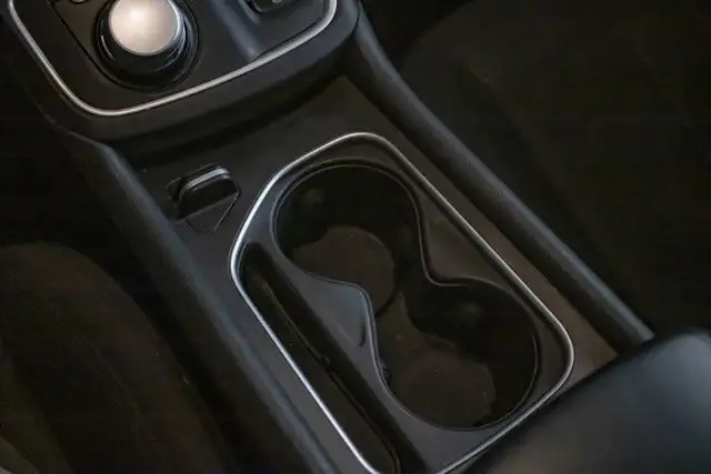 2016 Chrysler 200 LX in Cars & Trucks in Edmonton - Image 20