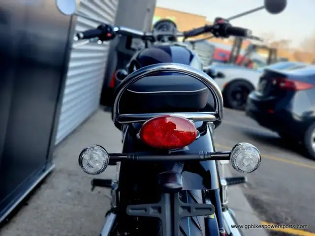 2024 Triumph Bonneville Speedmaster Pacific BlueSilver Ice in Street, Cruisers & Choppers in Oshawa / Durham Region - Image 12