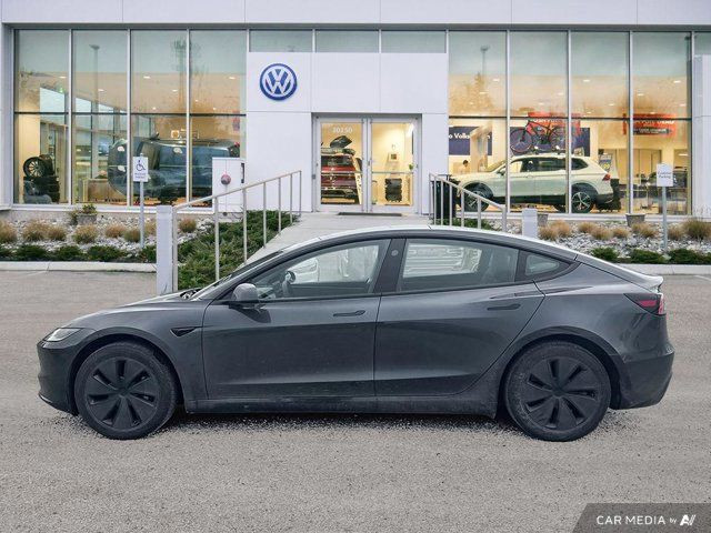 2024 Tesla Model 3 in Cars & Trucks in Abbotsford - Image 2