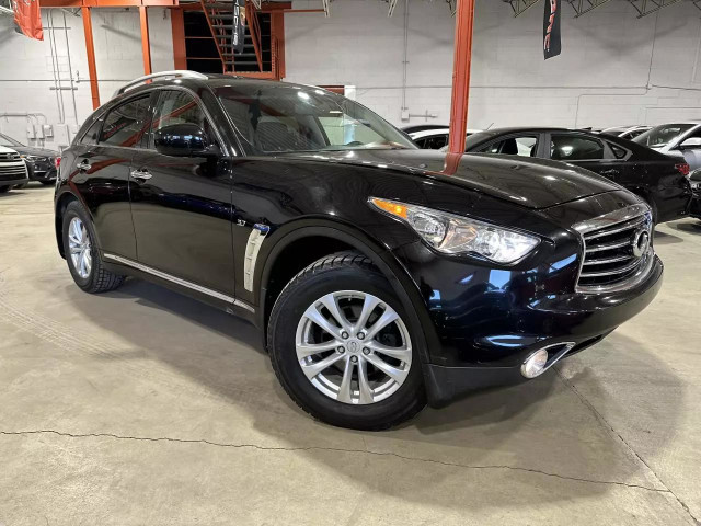 2015 INFINITI QX70 Base in Cars & Trucks in City of Montréal - Image 4