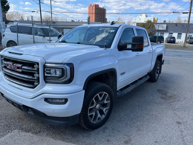 2018 GMC Sierra 1500 4WD Crew Cab 143.5" SLT in Cars & Trucks in Calgary - Image 4