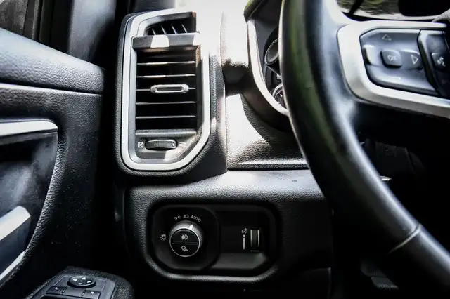 2022 Ram 1500 Big Horn - Aluminum Wheels - Fog Lamps dans Autos et camions dans Ottawa - Image 12