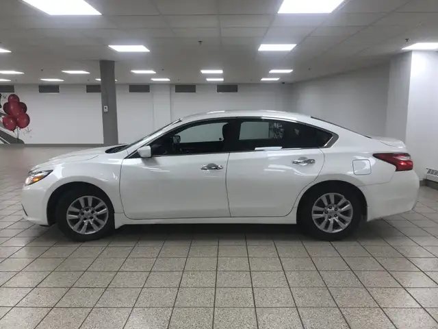 2017 Nissan Altima 2.5 S in Cars & Trucks in Calgary - Image 4
