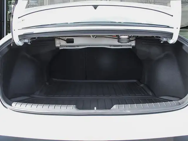 2025 Hyundai Elantra Luxury Upgrade Your Ride Event! in Cars & Trucks in Winnipeg - Image 8