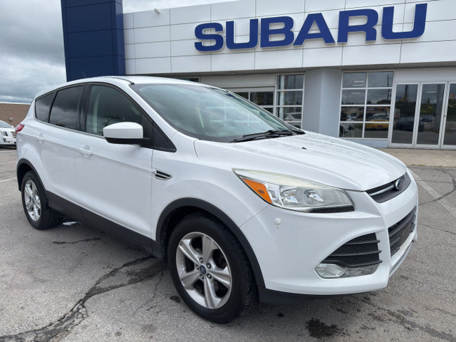 2016 Ford Escape SE SE 4x4 in Cars & Trucks in Markham / York Region