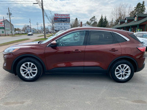 2021 Ford Escape SE FWD