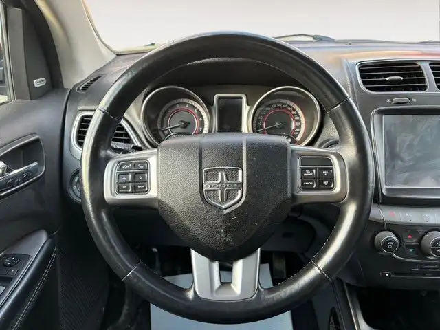 2018 Dodge Journey Crossroad | SUNROOF | HEATED SEATS | DVD dans Autos et camions dans Calgary - Image 18