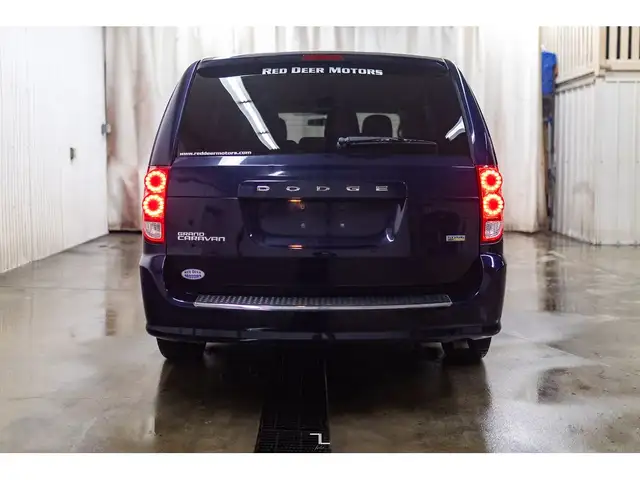 2015 Dodge Grand Caravan SE in Cars & Trucks in Calgary - Image 8