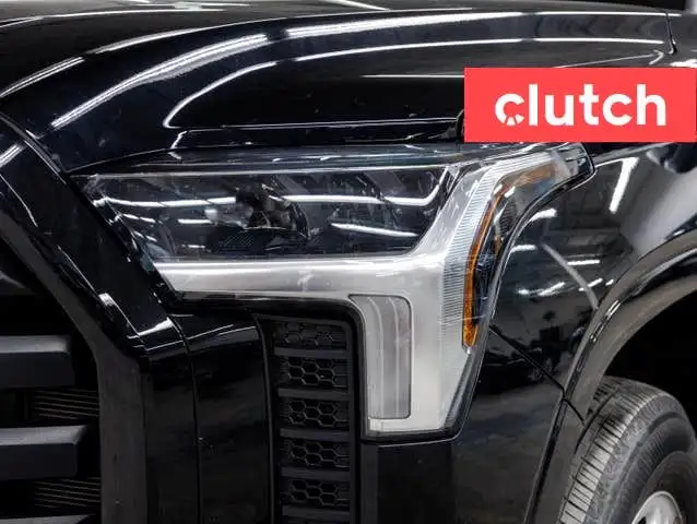 2023 Toyota Tundra SR CREWMAX 4WD w/ Apple CarPlay & Android Aut in Cars & Trucks in Ottawa - Image 9