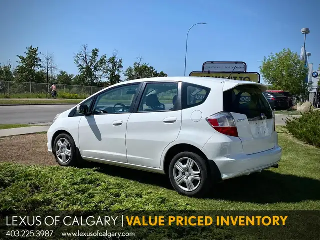 2012 Honda Fit LX in Cars & Trucks in Calgary - Image 5