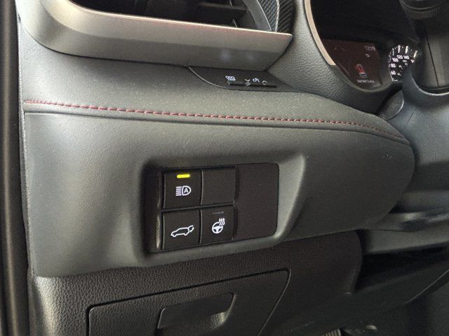 2022 Toyota Highlander XSE | 3.5L V6 Engine | Red/Black Interior in Cars & Trucks in Edmonton - Image 3