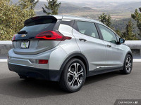 This 2021 Chevrolet Bolt EV Premier offers a compelling blend of electric power and practical featur... (image 5)