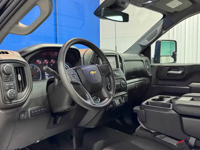 2024 Chevrolet Silverado 2500HD Custom- Blacked Out - Power Seat in Cars & Trucks in Barrie - Image 19