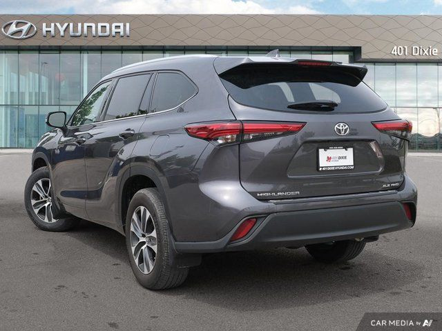 2022 Toyota Highlander XLE in Cars & Trucks in Mississauga / Peel Region - Image 4