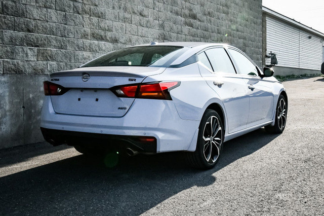 2024 Nissan Altima SR • SUNROOF • NAV • HEATED LEATHER in Cars & Trucks in Kingston - Image 3