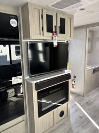 Looking for a trailer that steals the spotlight no matter where you are? The one everyone stares at... (image 9)