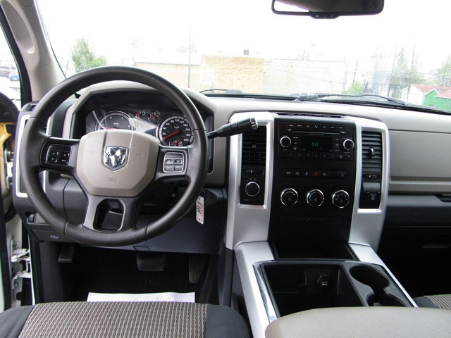 2012 Ram 2500 SLT 4WD CREW CAB 6.7L TURBO DIESEL T.COVER/RAM BOX in Cars & Trucks in Calgary - Image 2