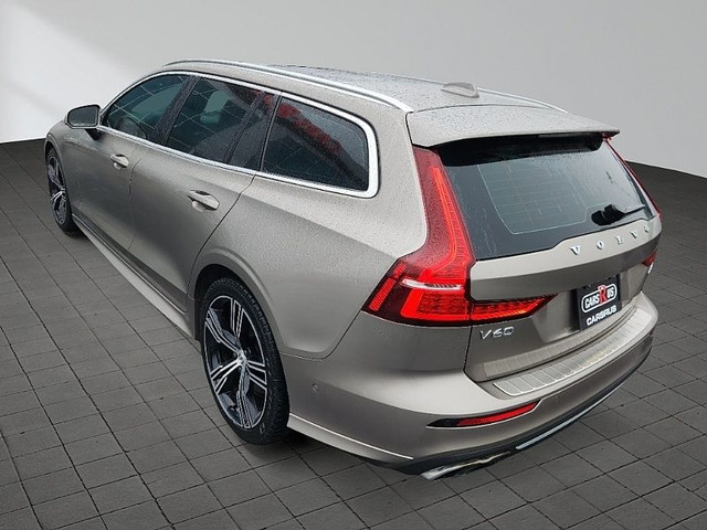 2021 Volvo V60 T6 in Cars & Trucks in Bedford - Image 2