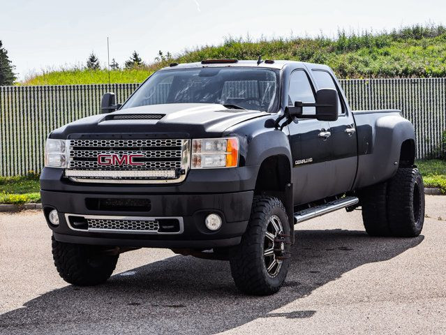 2014 GMC Sierra 3500HD Denali 6.6L in Cars & Trucks in Strathcona County - Image 4