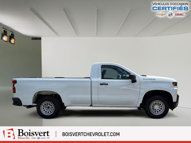 Chevrolet Silverado 1500 WT/REGULAR CAB/4X4/V8/BOITE DE 8PIED/CE in Cars & Trucks in Laval / North Shore - Image 4