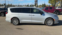 EXECUTIVE CROSSTOWN DEMO! This 2024 CHRYSLER VOYAGER LX has the following options Cloth Bucket Seats... (image 8)