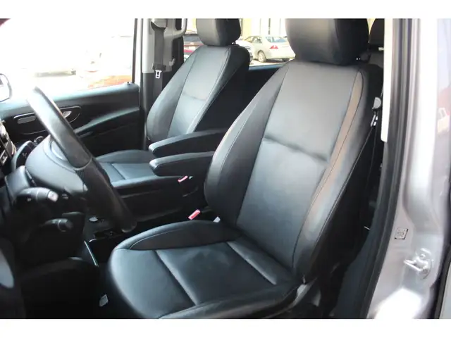 2018 Mercedes-Benz Metris Passenger Van 8 PASSENGERS - LEATHER dans Autos et camions dans Ville de Toronto - Image 4