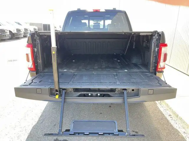 2021 Ford F-150 Platinum - CLEAN CARFAX - ONE OWNER in Cars & Trucks in Strathcona County - Image 16
