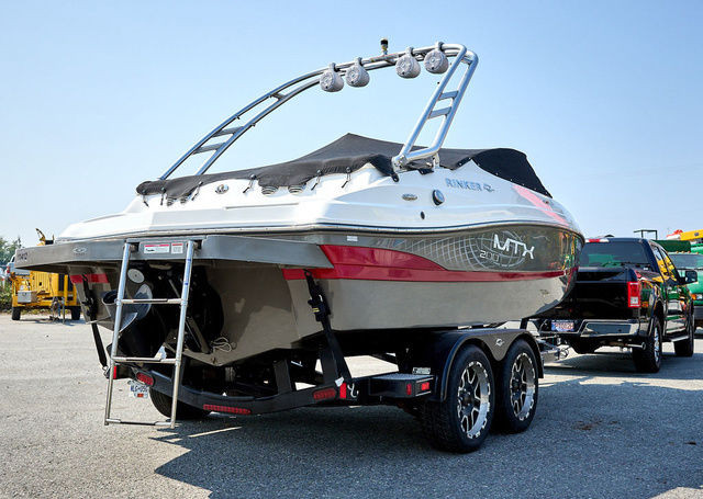 2015 Rinker 200 MTX in Powerboats & Motorboats in Chilliwack - Image 2