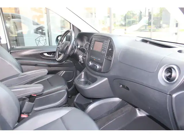 2018 Mercedes-Benz Metris Passenger Van 8 PASSENGERS - LEATHER dans Autos et camions dans Ville de Toronto - Image 33