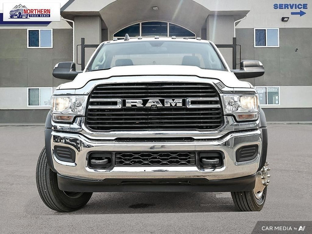 2020 RAM 5500 Chassis Tradesman/SLT REGULAR CAB 4x4 Flat Deck... in Cars & Trucks in Edmonton - Image 2