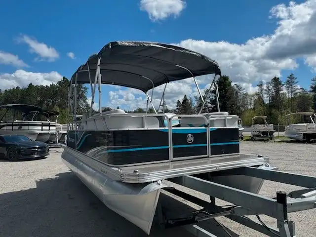 2018 21' LEGEND SPLASH COTTAGE PONTOON 40HP HIGH TORQUE 4-STROKE in Powerboats & Motorboats in Peterborough - Image 8