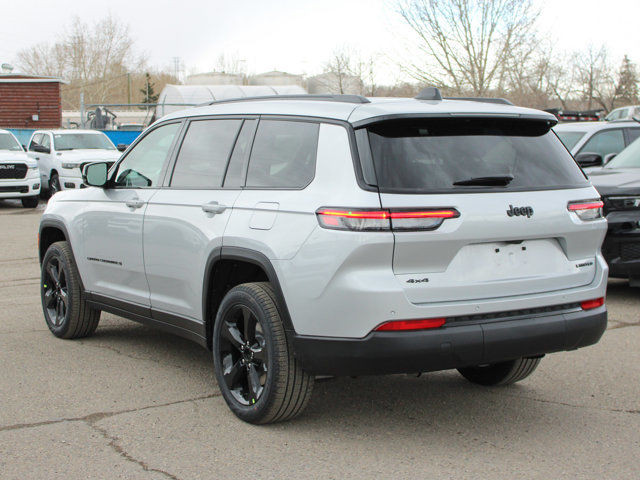 2025 Jeep Grand Cherokee L Limited in Cars & Trucks in Calgary - Image 3