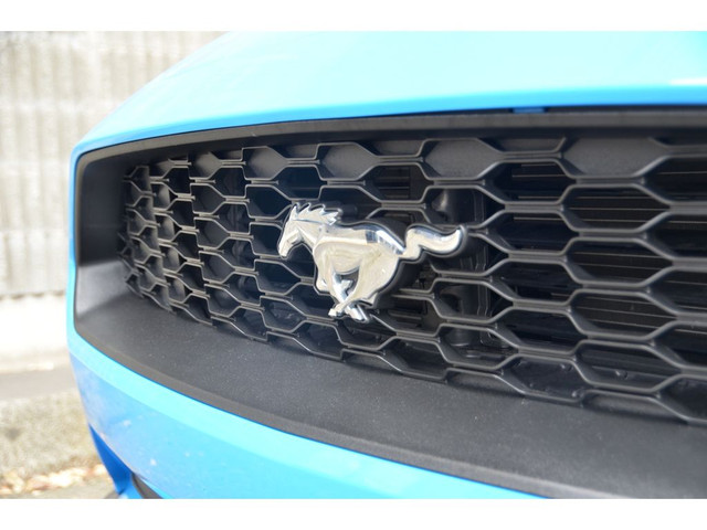 2023 Ford Mustang EcoBoost Premium Convertible in Cars & Trucks in Burnaby/New Westminster - Image 2