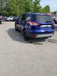 Bluetooth, SiriusXM, Heated Seats! The Escape is a Top Safety Pick award winner from the Insurance I... (image 6)