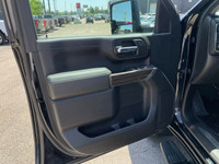 ACCIDENT FREE | HEATED SEATS | HEATED STEERING WHEEL | DUAL ZONE AUTO CLIMATE CONTROL | WIFI HOT SPO... (image 9)